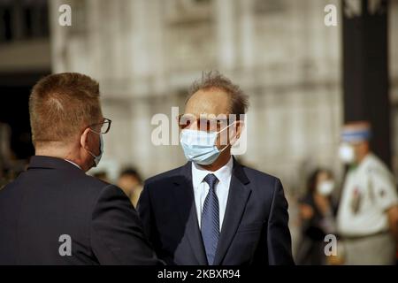 Bertrand Delanoe, ehemaliger Bürgermeister von Paris, nimmt an den Feierlichkeiten zum Jahrestag der Befreiung der französischen Hauptstadt durch General Leclerc und Oberst Rol-Tanguy am 25. August 2020 in Paris, Frankreich, Teil. (Foto von Daniel Pier/NurPhoto) Stockfoto