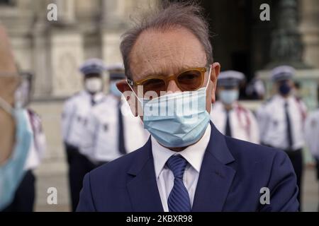 Bertrand Delanoe, ehemaliger Bürgermeister von Paris, nimmt an den Feierlichkeiten zum Jahrestag der Befreiung der französischen Hauptstadt durch General Leclerc und Oberst Rol-Tanguy am 25. August 2020 in Paris, Frankreich, Teil. (Foto von Daniel Pier/NurPhoto) Stockfoto