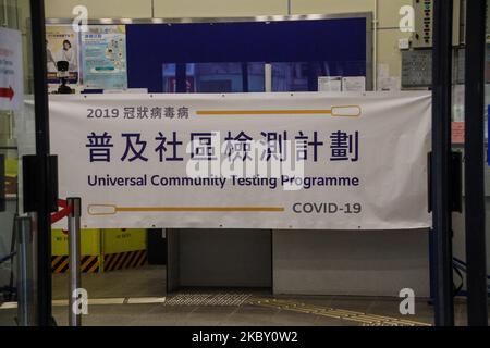 In einem der stadtweiten Covid-19-Testzentren in Hongkong, China, am 2. September 2020. Mehr als eine halbe Million Einwohner haben sich für das kostenlose Regierungsprogramm Kwun Chung Municipal Services Building, Jordanien, Kowloon, Hongkong, angemeldet. (Foto von Tommy Walker/NurPhoto) Stockfoto