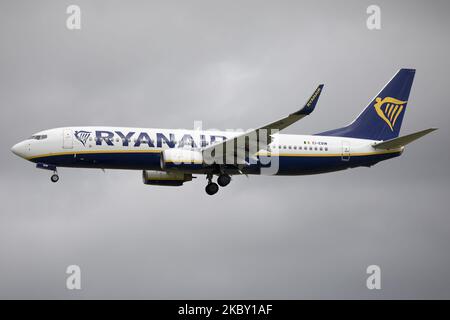 Am 5.. August 2020 landet eine Ryanair Boeing 737-800 auf dem englischen Flughafen Newcastle. (Foto von Robert Smith/MI News/NurPhoto) Stockfoto