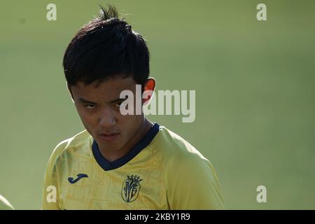 Takefusa Kubo von Villarreal beim Warm-Up vor dem Vorsaison-Freundschaftsspiel zwischen Villarreal CF und Real Sociedad am 2. September 2020 im Estadio de la Ceramica in Villareal, Spanien. (Foto von Jose Breton/Pics Action/NurPhoto) Stockfoto