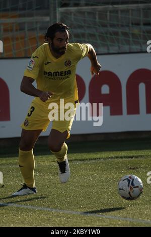 Raul Albiol aus Villarreal läuft mit dem Ball während des Vorsaison-Freundschaftsspiels zwischen Villarreal CF und Real Sociedad im Estadio de la Ceramica am 2. September 2020 in Villareal, Spanien. (Foto von Jose Breton/Pics Action/NurPhoto) Stockfoto