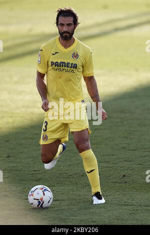 Raul Albiol aus Villarreal hat beim Freundschaftsspiel zwischen Villarreal CF und Real Sociedad am 2. September 2020 im Estadio de la Ceramica in Villareal, Spanien, bestanden. (Foto von Jose Breton/Pics Action/NurPhoto) Stockfoto