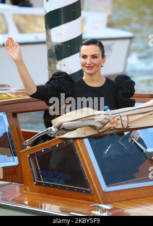 Arisa wird gesehen, wie sie am 04. September 2020 während des Filmfestivals in Venedig 77. im Excelsior ankommt. (Foto von Matteo Chinellato/NurPhoto) Stockfoto