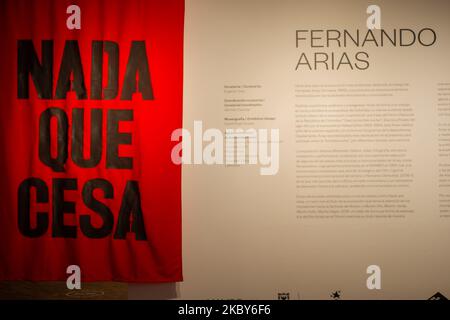 Das Museum of Modern Arts of Bogota (MAMBO) eröffnet nach 5 Monaten der Inaktivität mit der Ausstellung von Fernando Arias, 'Nada Que Cesa' Es ist noch nicht aufgehört, eine Ausstellung, die sich der sozialen und politischen Geschichte Kolumbiens widmet, die Ausstellung besteht aus Fotografie und Video neben Skulpturen, Bezug auf Krieg, Politik und Religion unter anderem in der kolumbianischen Kultur. Am 4 2020. September in Bogota, Kolumbien. (Foto von Sebastian Barros/NurPhoto) Stockfoto