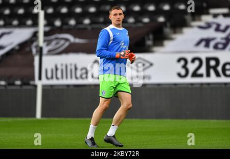 Joel Dixon von Barrow erwärmt sich während des Carabao Cup-Spiels zwischen Derby County und Barrow am 5. September 2020 im Pride Park, Derby, England. (Foto von Jon Hobley/MI News/NurPhoto) Stockfoto