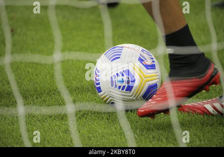 Der offizielle Nike Serie A Spielball wird während des Freundschaftsspiel zwischen AC Mailand und Monza im Stadio Giuseppe Meazza am 5. September 2020 in Mailand, Italien, gesehen. (Foto von Giuseppe Cottini/NurPhoto) Stockfoto