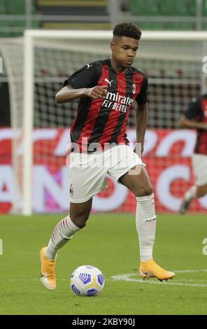 Emil Roback vom AC Mailand im Einsatz während des Vorsaison-Freundschaftsspiel zwischen AC Mailand und Monza im Stadio Giuseppe Meazza am 5. September 2020 in Mailand, Italien. (Foto von Giuseppe Cottini/NurPhoto) Stockfoto