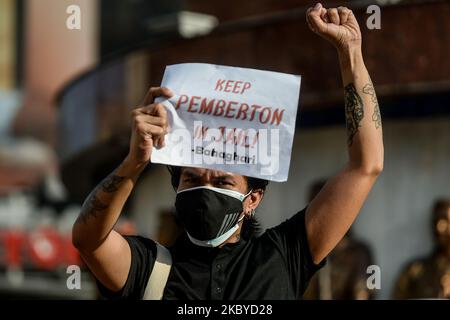 Aktivisten protestieren gegen die absolute Begnadigung, die der US-Marine Joseph Scott Pemberton gewährt wurde, der am 8. September 2020 in Quezon City, Philippinen, der Tötung der philippinischen Transgender-Frau Jennifer Laude im Jahr 2014 verurteilt wurde. (Foto: Lisa Marie David/NurPhoto) Stockfoto