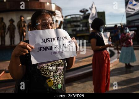 Aktivisten protestieren gegen die absolute Begnadigung, die der US-Marine Joseph Scott Pemberton gewährt wurde, der am 8. September 2020 in Quezon City, Philippinen, der Tötung der philippinischen Transgender-Frau Jennifer Laude im Jahr 2014 verurteilt wurde. (Foto: Lisa Marie David/NurPhoto) Stockfoto