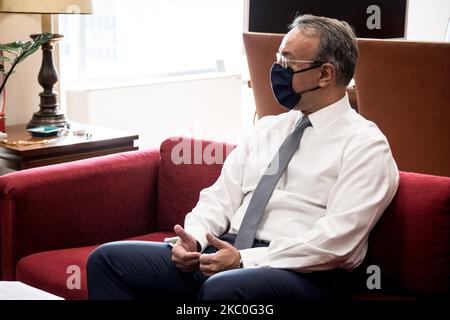 Christos Staikouras, Finanzminister und Mitglied der Neuen Demokratie (ND), spricht am 24. September 2020 in seinem Büro im Finanzministerium in Athen, Griechenland. (Foto von Nikolas Kokovlis/NurPhoto) Stockfoto