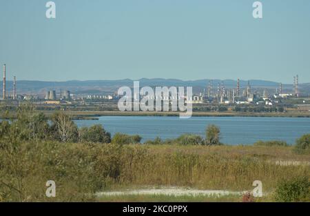 Eine allgemeine Ansicht von LUKOIL Neftochim Burgas, mit Sitz in Burgas, Bulgarien, der größten Ölraffinerie auf dem Balkan und dem größten Industrieunternehmen in Bulgarien. Am Sonntag, den 27. September 2020, Polen. (Foto von Artur Widak/NurPhoto) Stockfoto