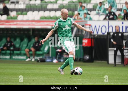 Davy Klaasen vom SV Werder Bremen kontrolliert den Ball beim Bundesliga-Spiel zwischen dem SV Werder Bremen und der DSC Arminia Bielefeld am 03. Oktober 2020 im Wohninvest WESERSTADION in Bremen. (Foto von Peter Niedung/NurPhoto) Stockfoto