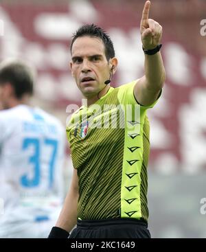 Valerio Marini, Schiedsrichter, während des Spiels der Serie B zwischen Reggina 1914 und Pescara Calcio am 3. Oktober 2020 im Stadion „Oreste Granillo“ in Reggio Calabria, Italien (Foto: Gabriele Maricchiolo/NurPhoto) Stockfoto