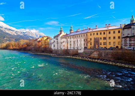 Panoramablick auf Innsbruck, Alpen, Österreich Stockfoto