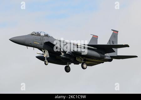 LN AF 91 603 US Air Force McDonnell Douglas F-15E Schlag Adler des 494. Fighter Squadron (Panthers) 48. Fighter Wing nähert sich RAF Lakenheath, England am 5. Oktober 2020. (Foto von Jon Hobley/MI News/NurPhoto) Stockfoto