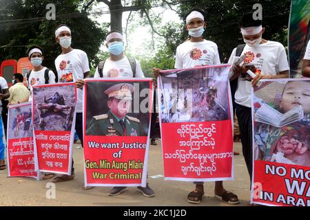 Die Bevölkerung der Gemeinschaft Rakhine in Bangladesch organisiert am 11. Oktober 2020 eine Protestkundgebung zur Beendigung des Völkermordes in Arakan (Rakhine-Staat) durch die Armee Myanmars in Myanmar in Dhaka, Bangladesch (Foto: Mamunur Rashid/NurPhoto) Stockfoto