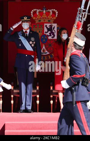 König Felipe VI. Von Spanien, Königin Letizia von Spanien, nimmt an der Militärparade zum Nationalfeiertag im Königlichen Palast am 12. Oktober 2020 in Madrid, Spanien Teil (Foto von Oscar Gonzalez/NurPhoto) Stockfoto