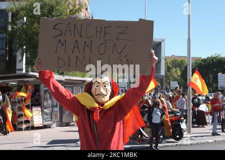 Protest gegen die von rrss einberufene und von vox zitierte Regierung in Madrid, Spanien, am 0ctober 12. 2020. (Foto von Antonio Navia/NurPhoto) Stockfoto