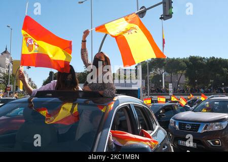 Protest gegen die von rrss einberufene und von vox zitierte Regierung in Madrid, Spanien, am 12. Oktober 2020. (Foto von Antonio Navia/NurPhoto) Stockfoto