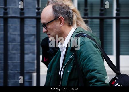 Dominic Cummings, Chefberater von Premierminister Boris Johnson, geht am 13. Oktober 2020 entlang der Downing Street in London, England. (Foto von David Cliff/NurPhoto) Stockfoto