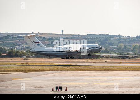 Eine Sowjetunion stellte Ilyushin Il-76MD kommerzielle Frachter-Flugzeuge her, die schwere Fracht transportierten, wie sie auf dem Asphalt abgestellt waren und am 21. September 2020 vom internationalen Flughafen Thessaloniki, SKG LGTS, abflogen. Der viermotorige Turbofan IL76 mit der Registrierung RA-78845 gehört der russischen Regierung, insbesondere der Luftwaffe der Russischen Föderation. Der Flugzeugtyp hatte seinen ersten Flug am 1971. März. Thessaloniki, Griechenland am 21. September 2020 (Foto von Nicolas Economou/NurPhoto) Stockfoto