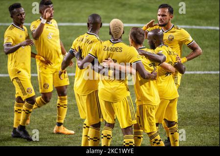 Die Spieler der Columbus Crew feiern am Mittwoch, den 14.. Oktober 2020 in Cincinnati, nach einem Tor in der ersten Halbzeit während eines MLS-Fußballmatches zwischen dem FC Cincinnati und der Columbus Crew im Nippert Stadium, OH. Cincinnati besiegte Columbus 2-1. (Foto von Jason Whitman/NurPhoto) Stockfoto