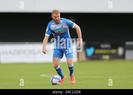 Chris Taylor von Barrow während des Sky Bet League 2-Spiels zwischen Harrogate Town und Barrow in Wetherby Road, Harrogate, England am 17.. Oktober 2020. (Foto von Mark Fletcher/MI News/NurPhoto) Stockfoto