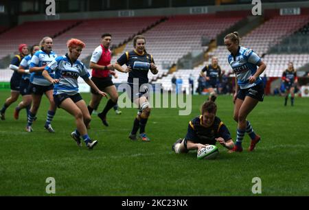 Philippa Rawbone von Worcester Warriors Womens erzielt am Samstag, dem 17.. Oktober 2020, einen zweiten Halbversuch während des ALLIANZ PREMIER 15S-Matches DER DAMEN zwischen Darlington Mowden Park Sharks und Worcester Warriors in der Northern Echo Arena, Darlington. (Foto von Chris Booth/MI News/NurPhoto) Stockfoto