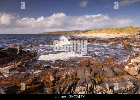 Großer Sandstrand bei Gairloch an der atlantikküste von Wester Ross, Schottland Stockfoto