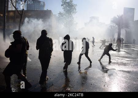 Heftige Auseinandersetzungen zwischen Demonstranten und Polizei waren im vergangenen Jahr der Trend. Am 26. November 2019 in Santiago, Chile. (Foto von Matias Basualdo/NurPhoto) Stockfoto