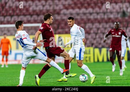 Gabriel Debeljuh foulte während des Spiels 7. in der Romania League 1 zwischen CFR Cluj und FC Botosani im Dr.-Constantin-Radulescu-Stadion, Cluj-Napoca, Rumänien (Foto: Flaviu Buboi/NurPhoto) Stockfoto