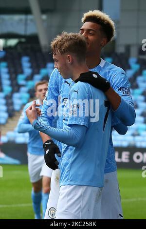 Citys Felix Nmecha feiert den 1-0. Platz beim Premier League 2-Spiel zwischen Manchester City und Leicester City im Academy Stadium, Manchester, England am 18.. Oktober 2020. (Foto von Chris Donnelly/MI News/NurPhoto) Stockfoto