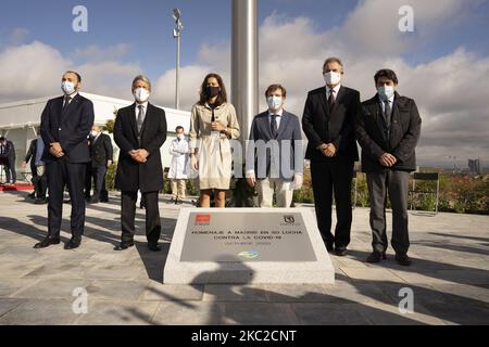 Der Bürgermeister von Madrid, Jose Luis Marttnez-Almeida, nimmt am 23. Oktober 2020 in Valdebebas in Madrid, Spanien, an der Tribute der Stadt Madrid in ihrem Kampf gegen Covid -19 Teil. Die Veranstaltung fand am selben Tag statt, an dem der Präsident der Regierung, Pedro Sanchez, neue Beschränkungen und Sicherheitsmaßnahmen ankündigte, um die zweite Welle von Covid-19 in ganz Spanien einzudämmen. (Foto von Oscar Gonzalez/NurPhoto) Stockfoto