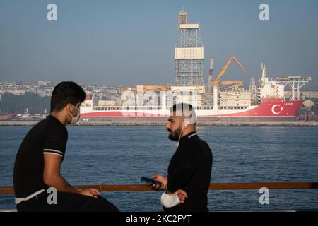 Am 24. Oktober 2020 wurde das Kanuni-Bohrschiff zur Wartung im Hafen Haydarpasa in Istanbul, Türkei, angedockt, bevor die geplanten Bohrungen im Schwarzen Meer durchgeführt wurden. (Foto von Diego Cupolo/NurPhoto) Stockfoto