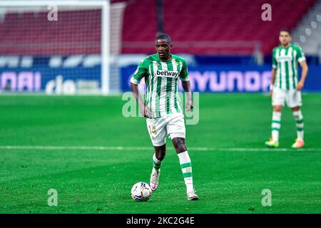 William Carvalho während des La Liga-Spiels zwischen Atletico de Madrid und Real Betis im Wanda Metropolitano am 18. Oktober 2020 in Madrid, Spanien. (Foto von Rubén de la Fuente Pérez/NurPhoto) Stockfoto