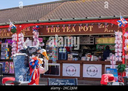 Die Teekannen East Pier Scarborough North Yorkshire England Stockfoto