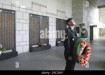 Koreanische Kriegsveteranen besuchen am 25. Juli 2003 das Koreanische Kriegsdenkmalmuseum in Seoul, Südkorea. Am 27. Juli 1953 ist der Tag der Waffenruhe im Koreakrieg. (Foto von Seung-il Ryu/NurPhoto) Stockfoto