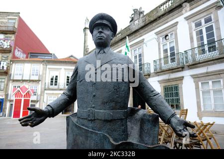 Porto Portugal Statue des Generals Humberto Delgado ehemaliger Präsidentschaftskandidat 1958 und später 1965 ermordet Stockfoto