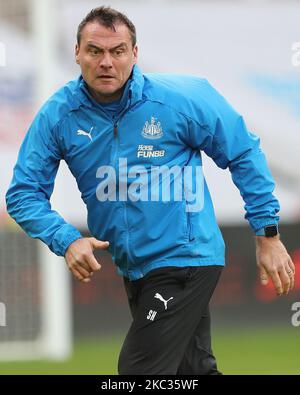 Newcastle United 1. Tema-Trainer Steve Harper während des Premier League-Spiels zwischen Newcastle United und Everton im St. James's Park, Newcastle am Sonntag, 1.. November 2020. (Foto von Mark Fletcher/MI News/NurPhoto) Stockfoto