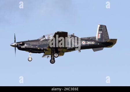 Ein Beechcraft Texan der Royal Air Force landet am 8.. Oktober 2020 auf dem Newcastle Airport (Foto von Robert Smith/MI News/NurPhoto) Stockfoto