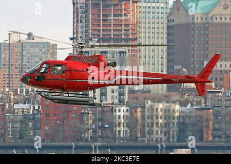 Ein Liberty Helicopters Eurocopter AS350 kommt am 28. 2019. Januar am New York Wall Street Heliport an (Foto: Robert Smith/MI News/NurPhoto) Stockfoto