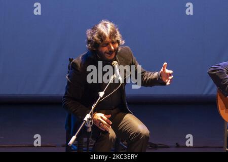 Der spanische Sänger Antonio Reyes Montoya, der 2020 für einen Latin Grammy in der Kategorie Flamenco-Album nominiert wurde, tritt am 06. November 2020 während des Madrider es Musica Festivals im Teatro Fernan Gomez in Madrid, Spanien, auf. (Foto von Oscar Gonzalez/NurPhoto) Stockfoto