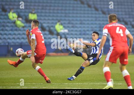 Joey Pelupessy von Sheffield Wednesday dreht während des Sky Bet Championship-Spiels zwischen Sheffield Wednesday und Millwall am Samstag, dem 7.. November 2020 in Hillsborough, Sheffield. (Foto von Pat Scaasi/MI News/NurPhoto) Stockfoto