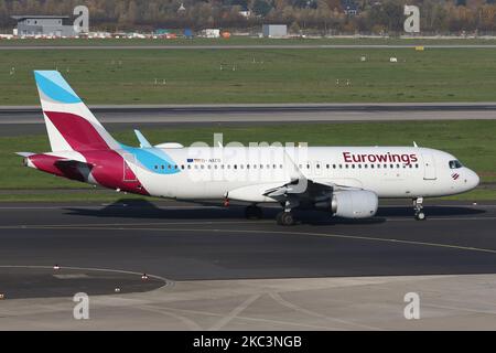 Ein Eurowings Airbus A320 am Flughafen Düsseldorf am 24. November 2019. (Foto von Robert Smith/MI News/NurPhoto) Stockfoto