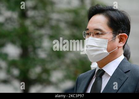 Jay Y. Lee, Vizepräsident von Samsung Electronics (Jae-yong Lee), kommt am 09. November 2020 in Seoul, Südkorea, zum Obergericht von Seoul. Jay Y. Lee hat wiederholt alle seine Anschuldigungen bestritten, aber es besteht die Möglichkeit, ins Gefängnis zurückzukehren, wenn er verurteilt wird. (Foto von Chris Jung/NurPhoto) Stockfoto