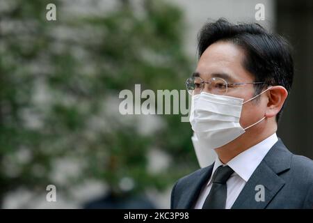 Jay Y. Lee, Vizepräsident von Samsung Electronics (Jae-yong Lee), kommt am 09. November 2020 in Seoul, Südkorea, zum Obergericht von Seoul. Jay Y. Lee hat wiederholt alle seine Anschuldigungen bestritten, aber es besteht die Möglichkeit, ins Gefängnis zurückzukehren, wenn er verurteilt wird. (Foto von Chris Jung/NurPhoto) Stockfoto