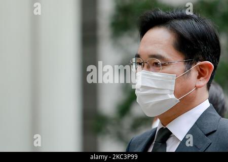Jay Y. Lee, Vizepräsident von Samsung Electronics (Jae-yong Lee), kommt am 09. November 2020 in Seoul, Südkorea, zum Obergericht von Seoul. Jay Y. Lee hat wiederholt alle seine Anschuldigungen bestritten, aber es besteht die Möglichkeit, ins Gefängnis zurückzukehren, wenn er verurteilt wird. (Foto von Chris Jung/NurPhoto) Stockfoto