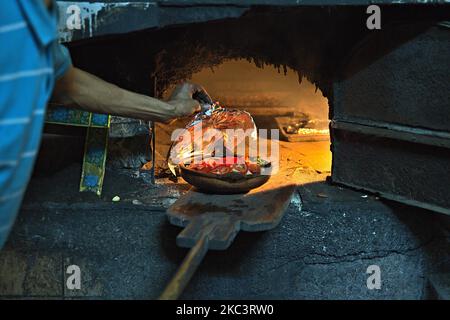 Ein Gemeindeofen in der Stadt Tanger, der von einem Einheimischen genutzt wird Stockfoto