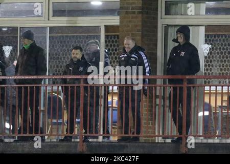 Der ehemalige England-Manager Steve McLaren blickt vom Balkon während des Vanarama National League North-Spiels zwischen Darlington und AFC Telford United am Samstag, dem 14.. November 2020, in Blackwell Meadows, Darlington, auf. (Foto von Mark Fletcher/MI News/NurPhoto) Stockfoto